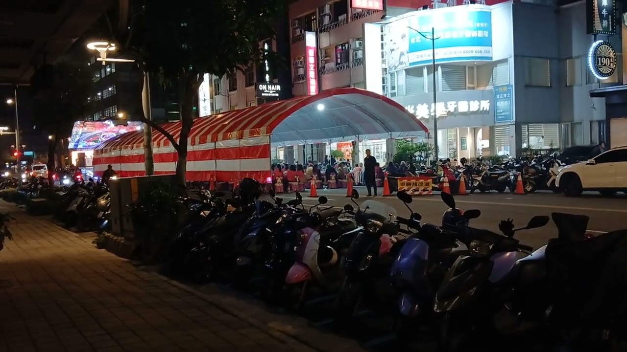 廟會辦桌,魔音傳腦