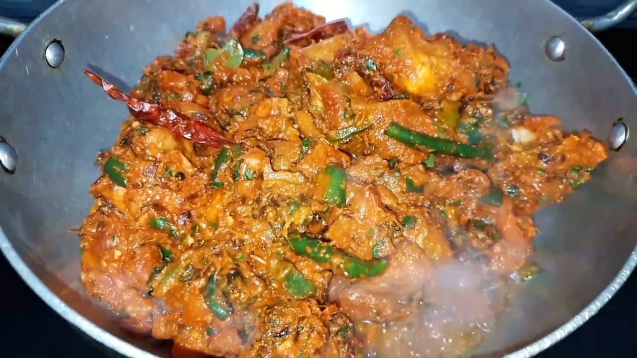 Red chicken Biryani bilkul restaurant Ki tarah #video #food #chickenrecipes #biryanirecipe #fyp 
