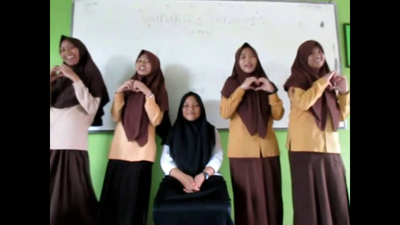 Video Klip Kreatif Guruku Tersayang