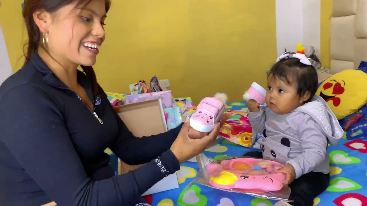 Unboxing de los regalos de cumpleaños de mi bebé 🤭