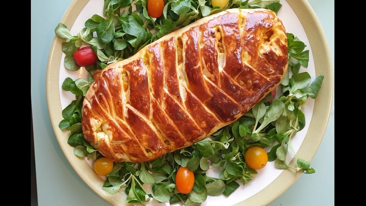 Feuilleté tressé au Poulet et Poireaux facile et savoureux...المعجنات نفخة الكراث الدجاج