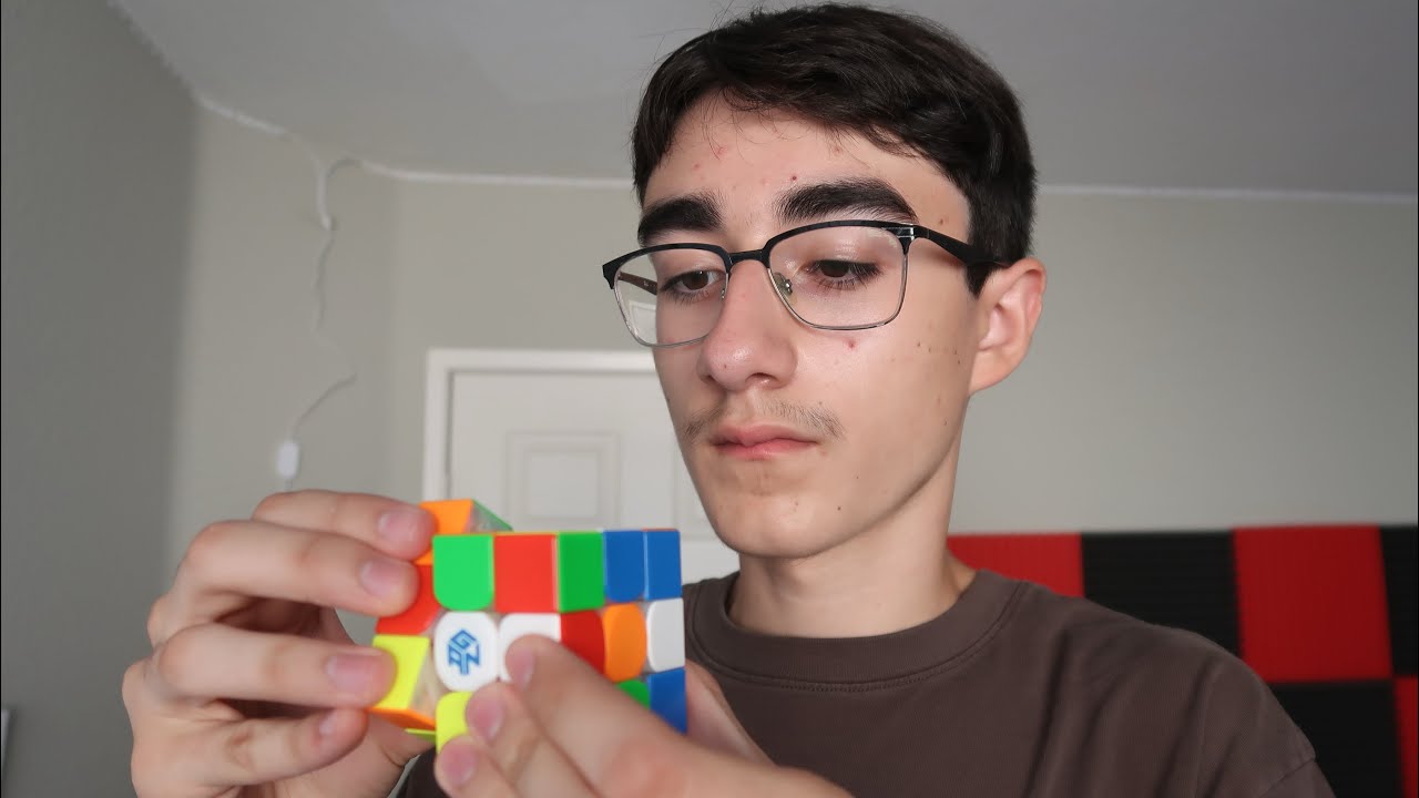 Solving A Rubik&rsquo;s Cube At School Be Like