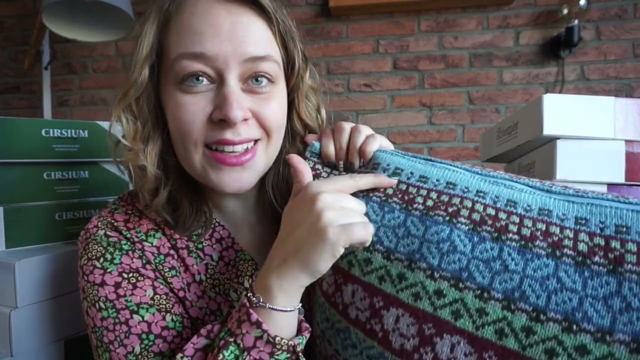Sassenach KAL - a first look at the yarn kits!