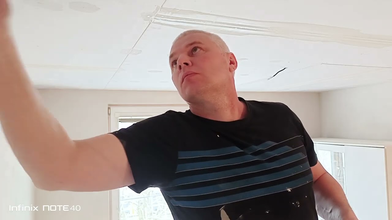 Шпаклёвка  швов гипсокартона флизелиновой и ссечасто лентой.