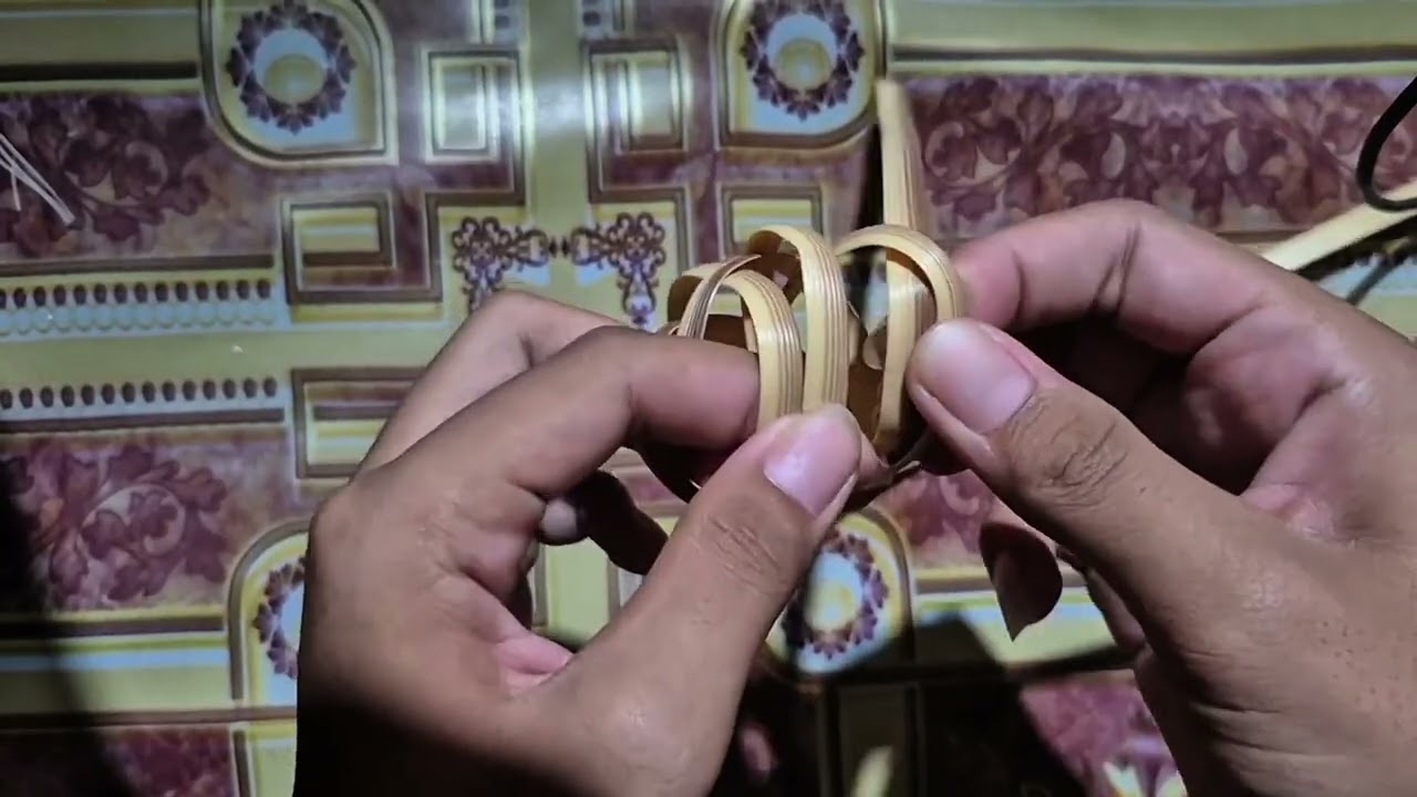 Ujian Praktek Kls XII A Kelompok 9 Cara pembuatan Tampung Tawar & Ketupat dari Bahan Rotan Sintetis