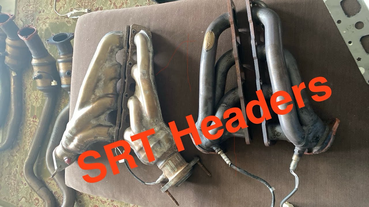 Выпускной коллектор SRT на двигателе 5.7 Hemi