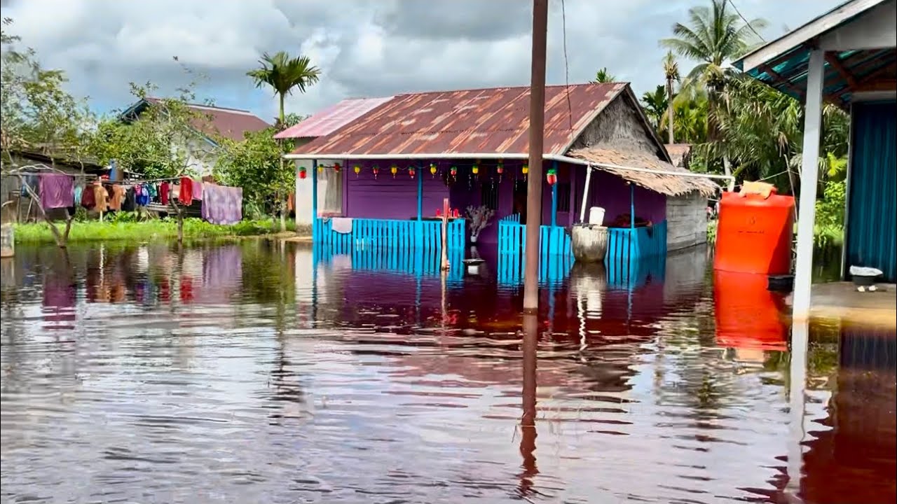 Jelang imlek kampungnya malah kebanjiran