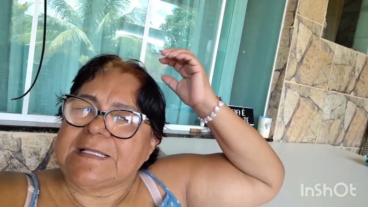 Oi minha amiga Aki tá eu  mostrando o baú que eu arrumei  só não amostre  por estava  sem internet 