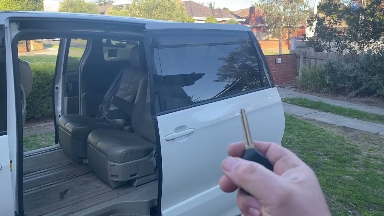 2007 Toyota Estima sliding door repair. Doors won’t automatically open but will by hand
