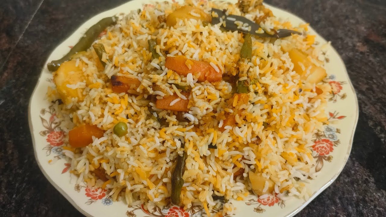 Hyderabadi Veg Biryani 😋 || Tasty & Easy Recipe By Hyderabad kitchen zaika 
