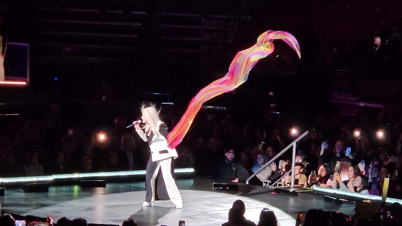 Cyndi Lauper Farewell Tour ENCORE -- Shine and True Colors