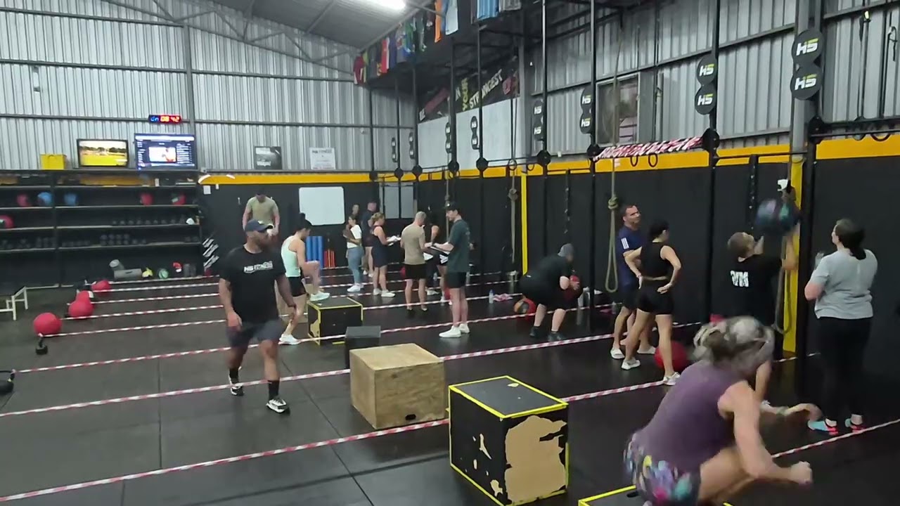 Tiago crossfit 26.1 14-16 RX