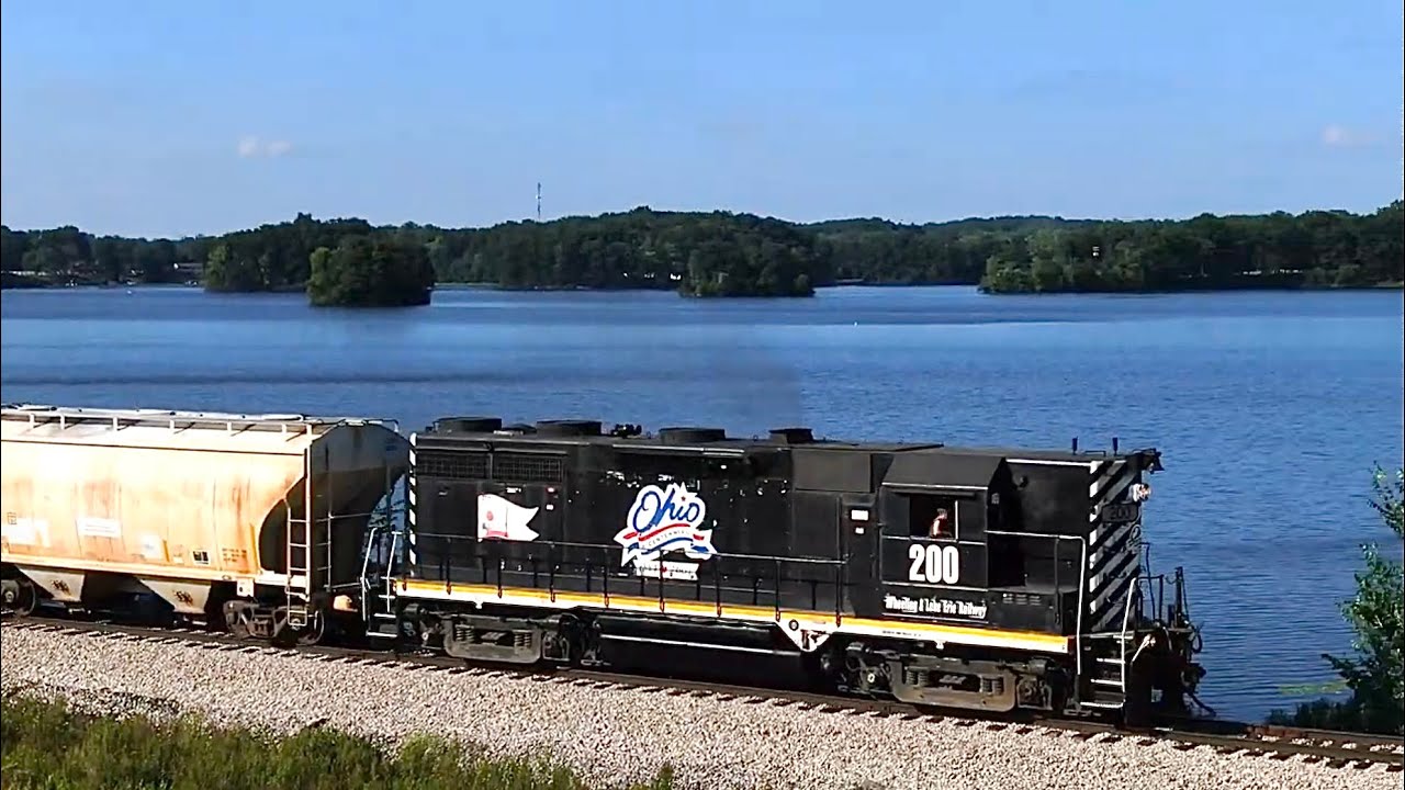 W&LE bicentennial highhood GP35 switching an industry and pass wingfoot lake WE 200 110 train 562