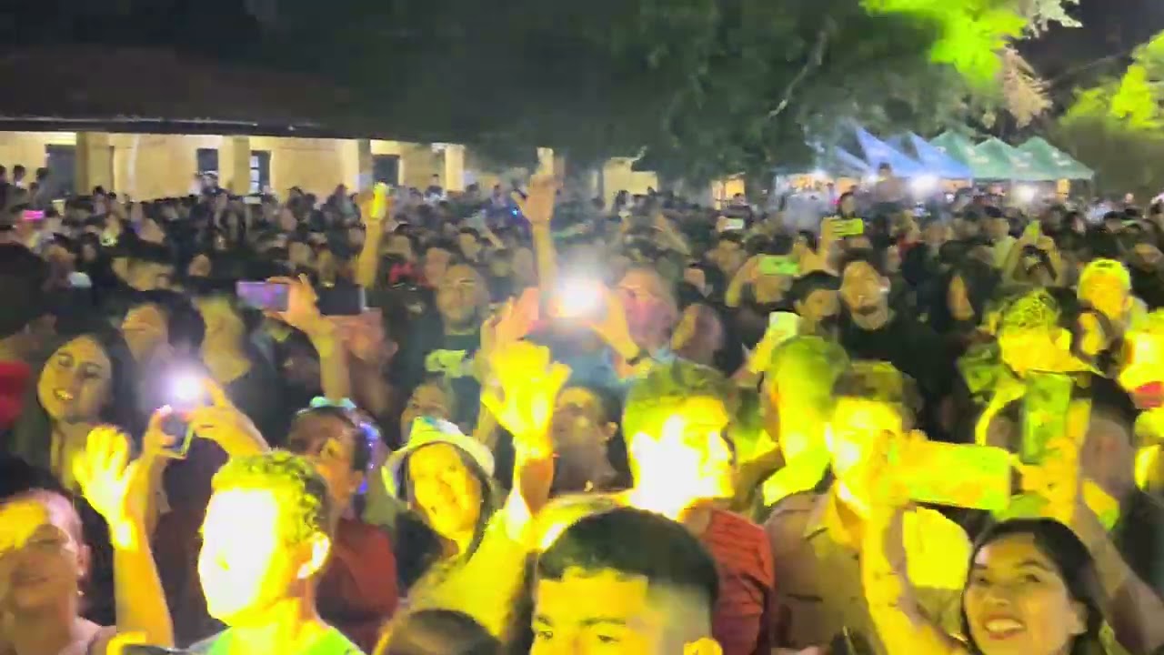 Mary es mi amor en Vivo Limpio Paraguay - Grupo Azteka de Mexico By Gardy Oviedo