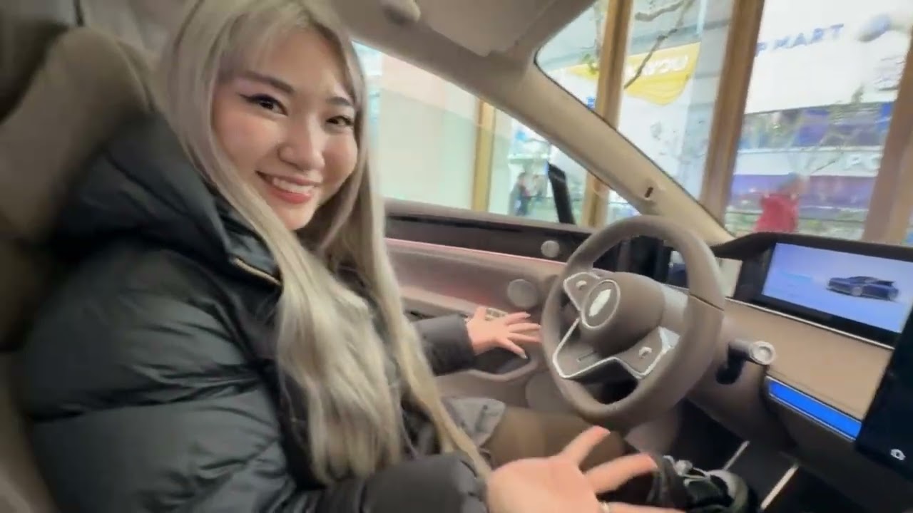 TheCuriousObject Showcases Huawei Car @TheCuriousObject 