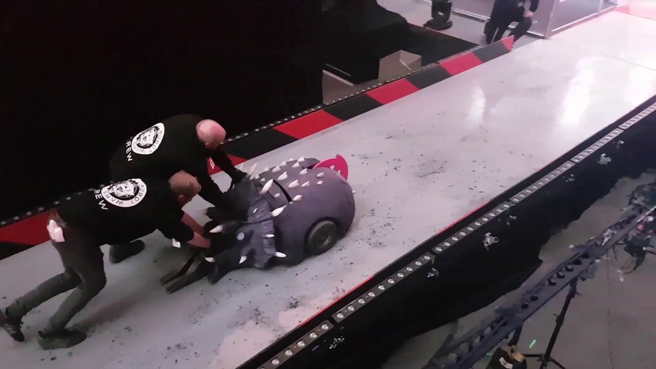 Behind the Scenes - Robot Wars series 10 audience footage (Apex, Dara O Briain, Angela Scanlon)