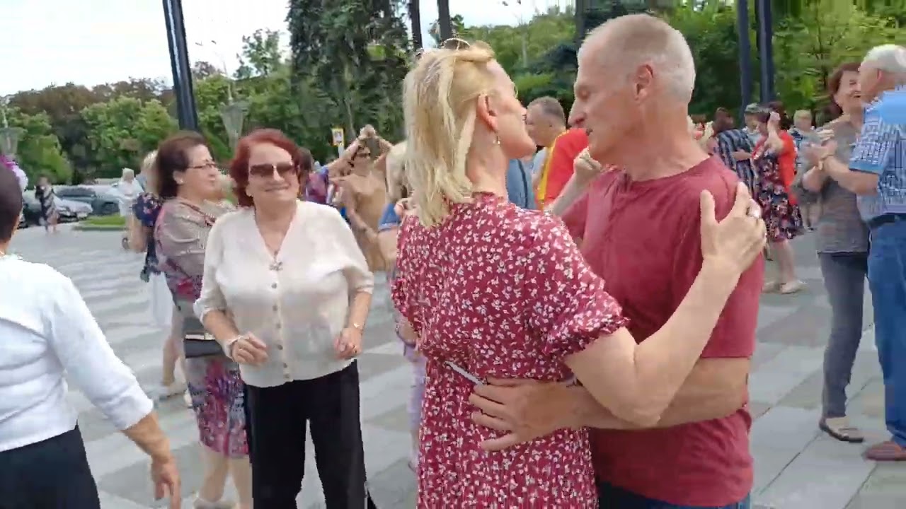 ОТЦВЕЛА ЛИПА БЕЛАЯ, ВОТ И ВСТРЕТИЛИСЬ ВНОВЬ❤️ ТАНЦЫ❤️ ХАРЬКОВ 2025