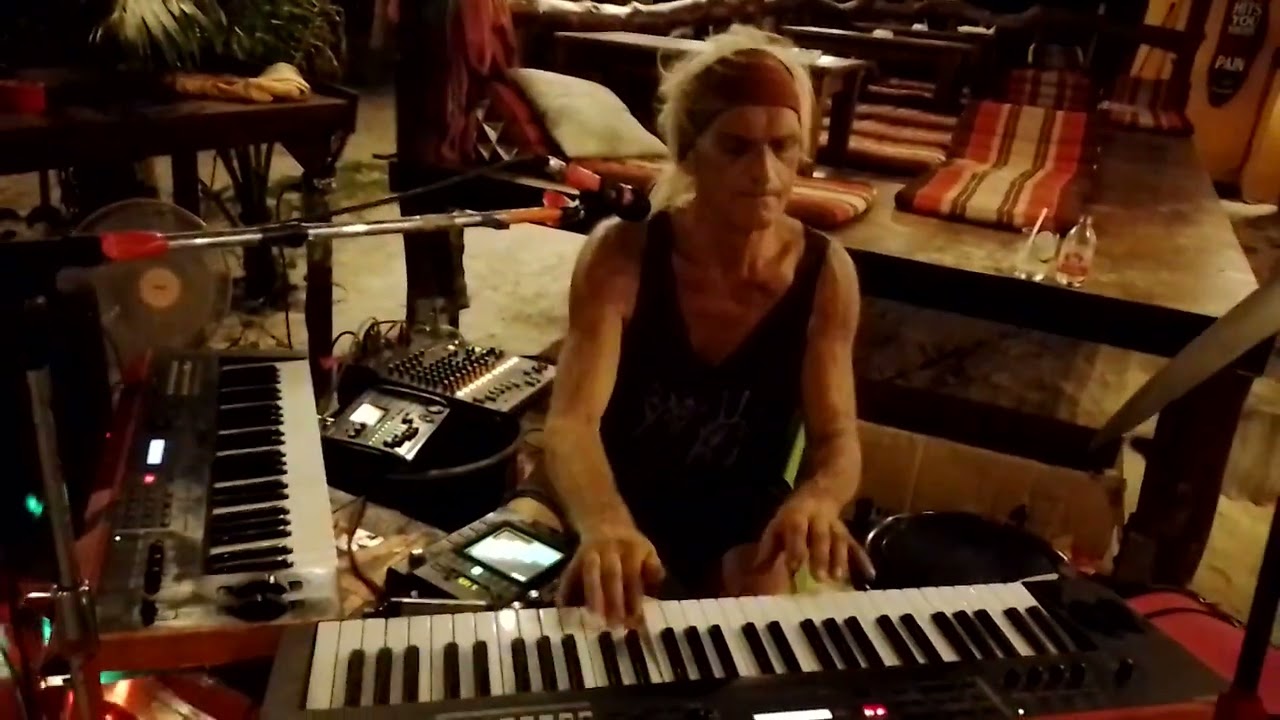 Andy Holm live music Koh Phangan Zen Beach