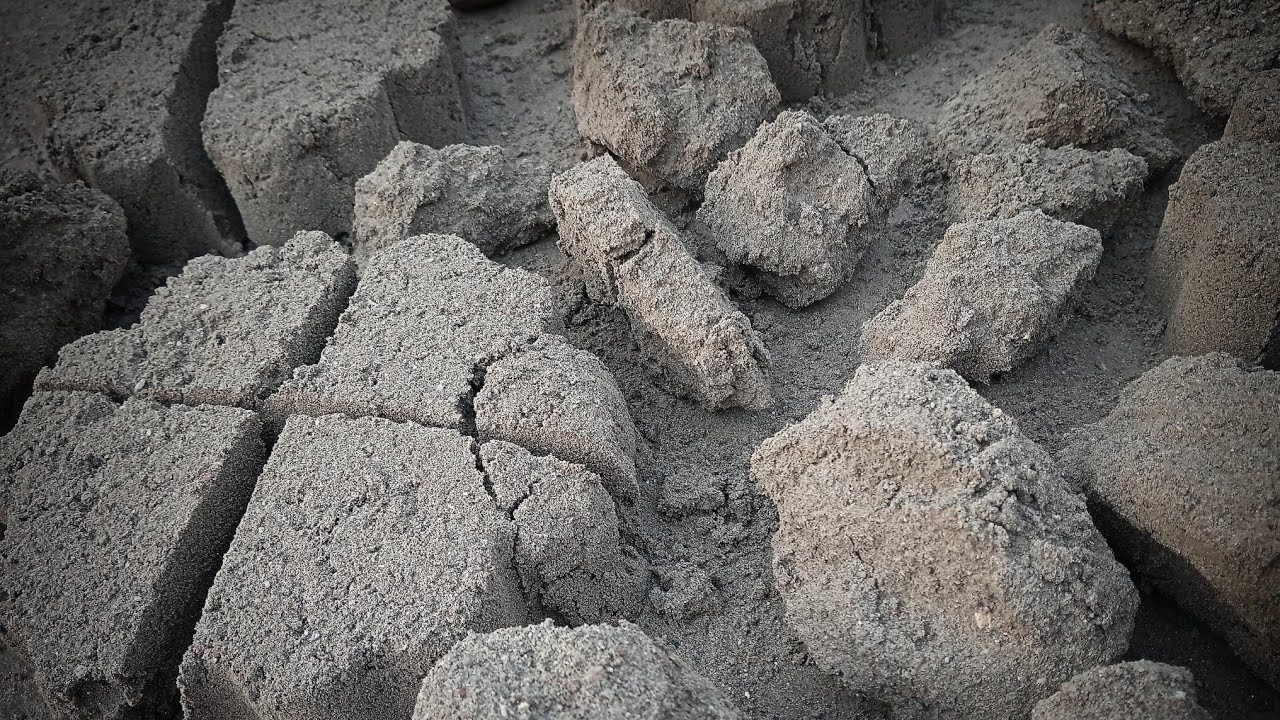 New video of super soft falling sand chunks crumbling on floor 🥰