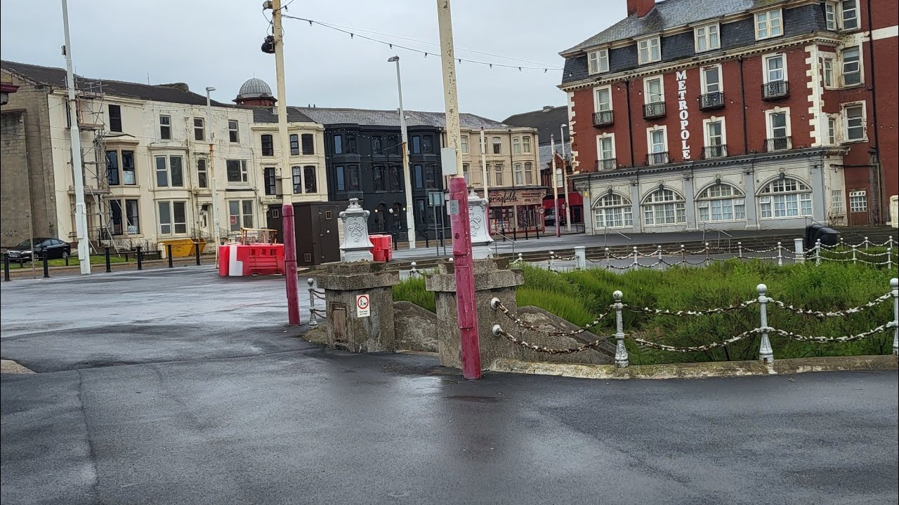 Miserable On  Blackpool North Prom Walkalong
