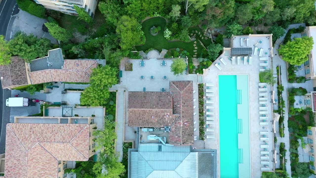 Jardins de la Villa Saint-Ange à Aix-en-Provence, vus par Drone-Pictures pour Groupe Genre