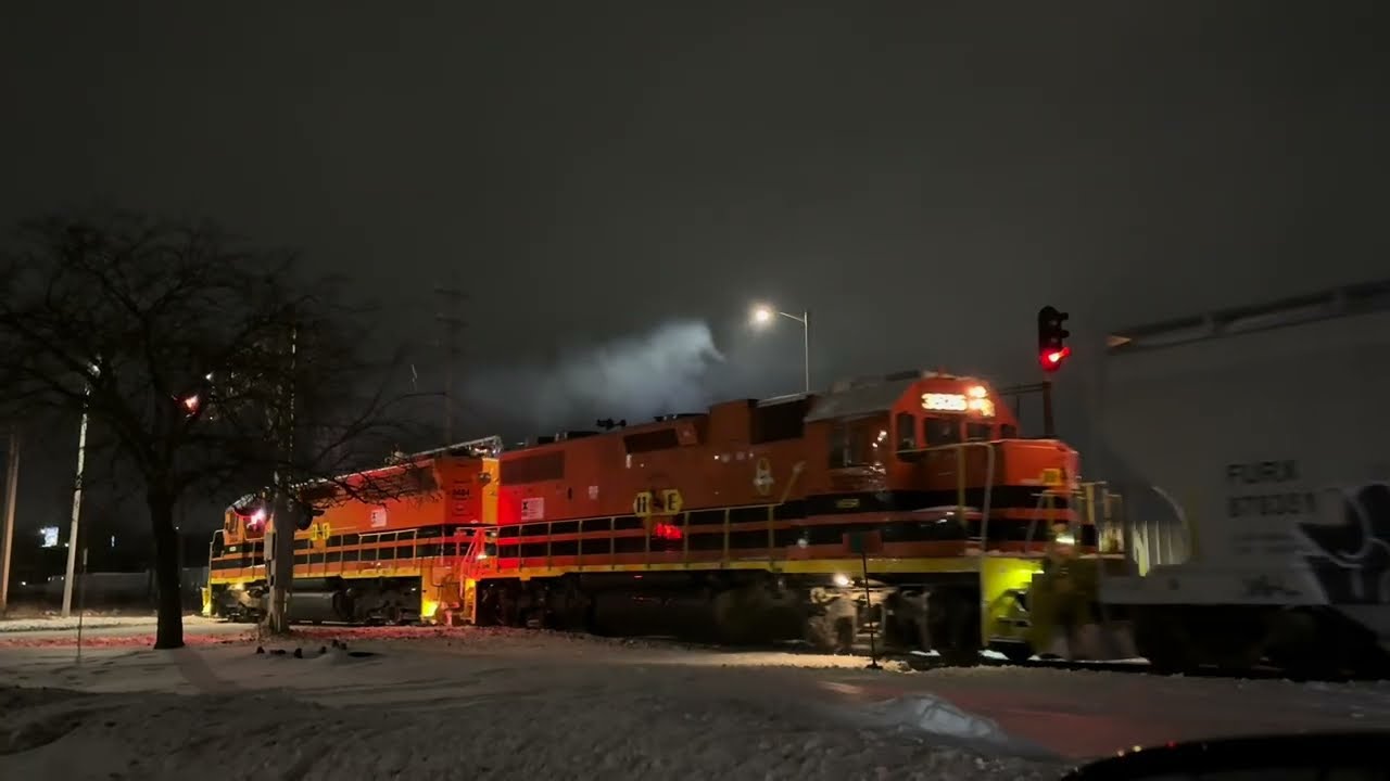 Huron & Eastern 3484, 3526 lead 745 northbound Durand-Saginaw Michigan late video 