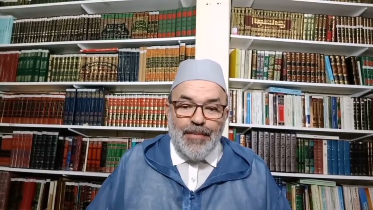 طعام العزاء مسألة خلافية ولا إنكار في مسائل الخلاف ودليل من قال بالجواز حديث نبوي وحدث تاريخي.