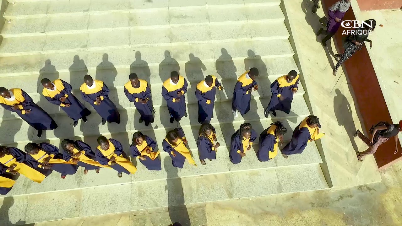 Angels Voice Gospel Choir - performing INGOMA (Le chant)/ Umoya We Nkosi ( l'esprit du seigneur)