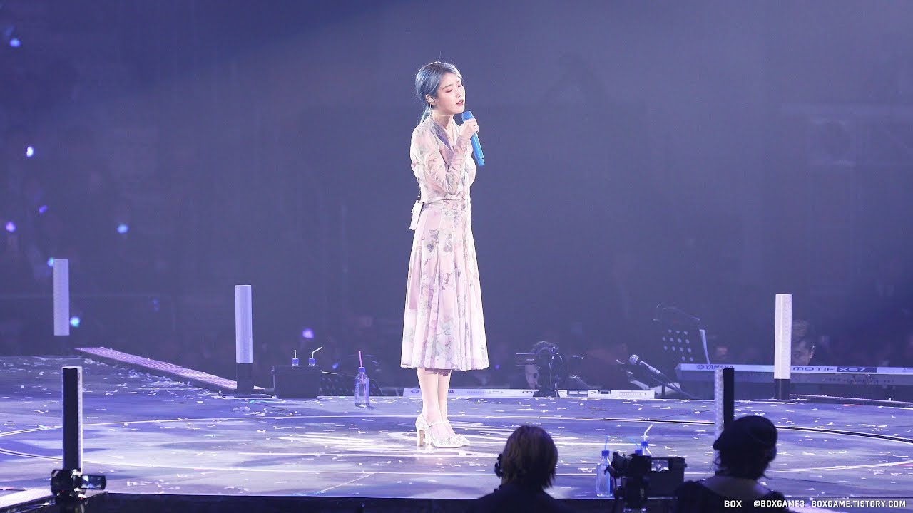 191124 아이유 - 이름에게 직캠 by Box @러브포엠 투어 서울 일요일 앵앵콜