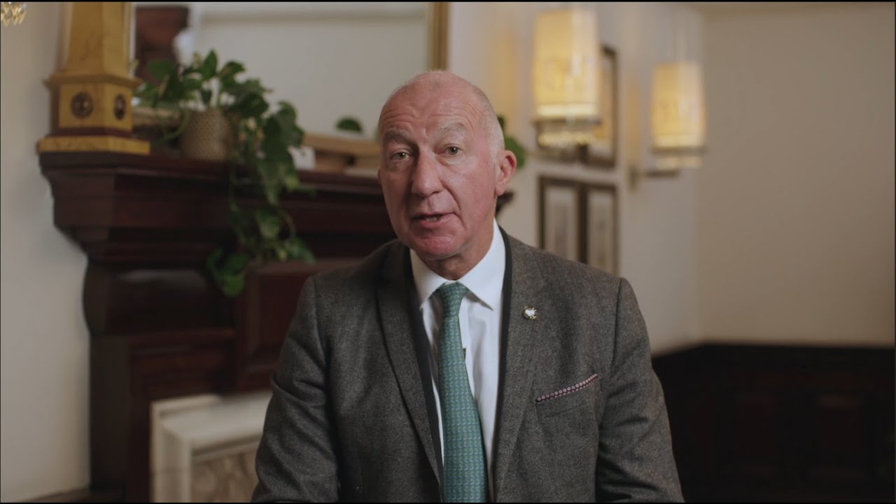 Professor David Barrett Knee Society Presentation 2024