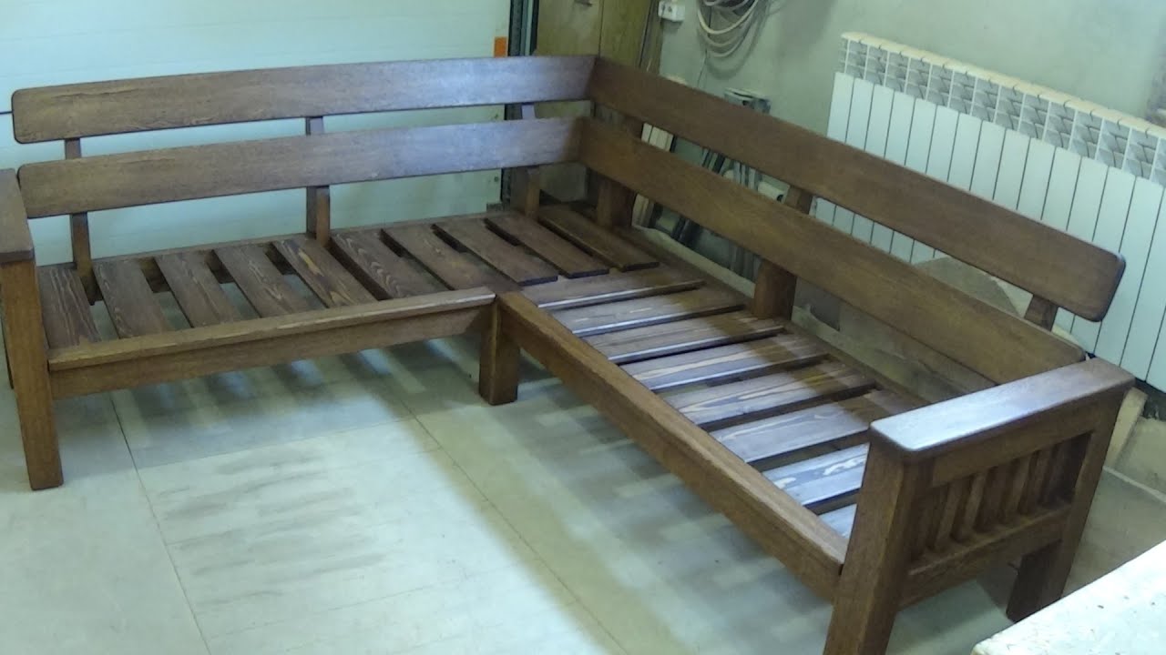 Мебель из дуба для беседки.Угловой диван под мягкие подушки.Corner sofa for the terrace