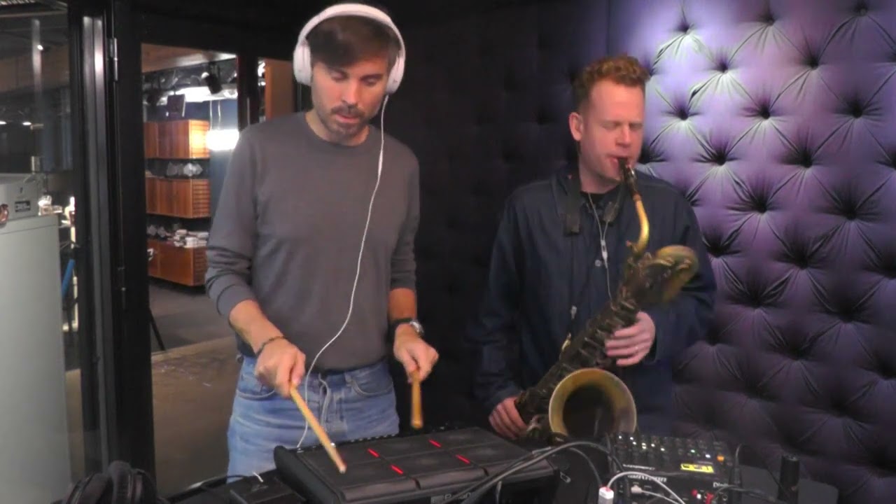 Jazz kiinnostaa: Berke Can Özcan & Jonah Parzen-Johnson - That's Not What This Is (live)