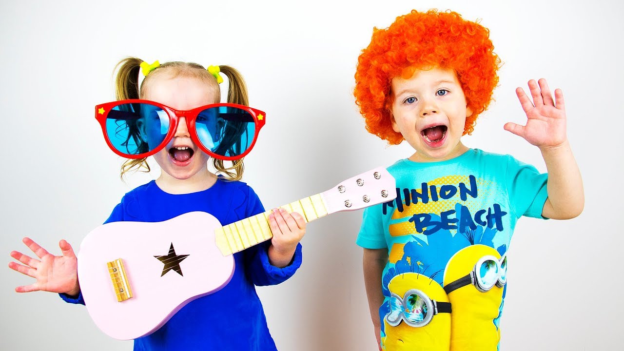 COLOR SONG | Learn Colors with Nursery Rhymes & Kids songs | Gaby and Alex