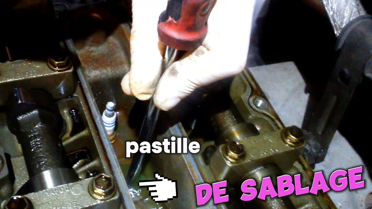 liquide de refroidissement dans puits de bougies / surrégime ralenti / pastilles de sablage  ford