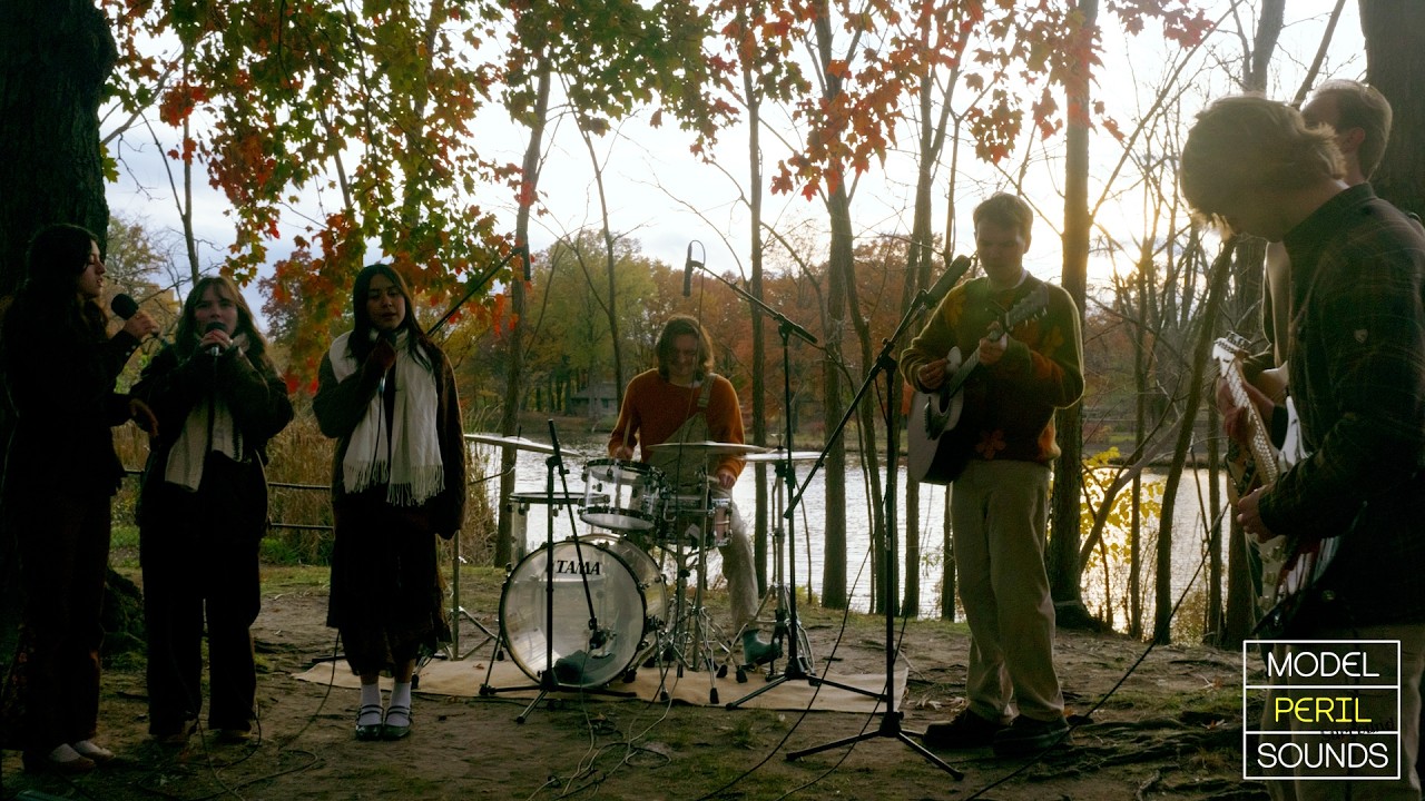 Skeletons by Finn Hansbury - Live at The Fens | Model Peril Surround Sounds