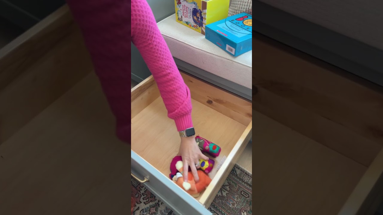 Purging & Decluttering My Kids' Rooms 