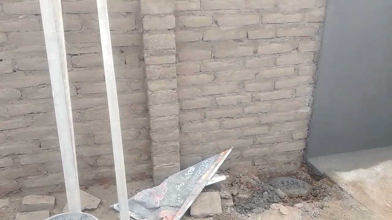 Resanando pared de adobe para luego tarrajearlo 🏘️