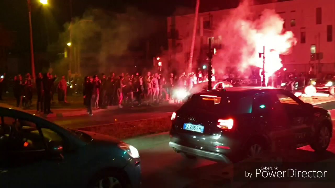 احتفالات  بشوارع باريس/اجواء الفرحة/بفوز الجزائر بكاس افريقيا 2019/ خاوة خاوة 🇩🇿🇲🇦