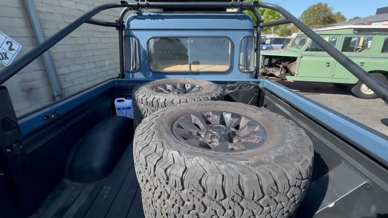 LAND ROVER Defender 130 HCPU 300Tdi 1993 Walkabout