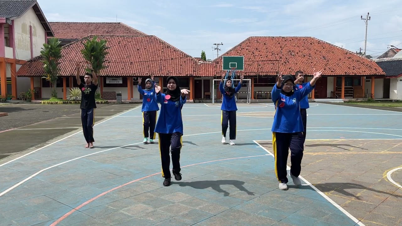 Video Uprak Senam Kelompok 2