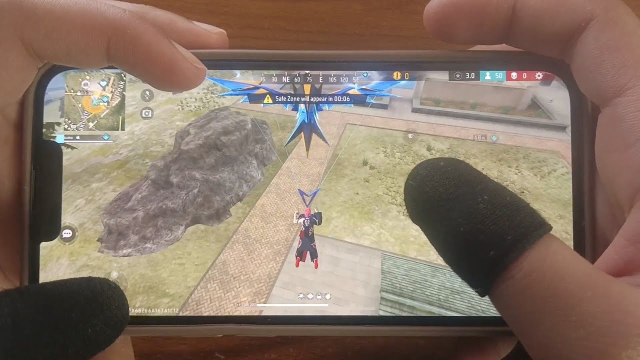 SOLO VS SQUAD GAME PLAY I PHONE 14 FOUR FINGER HANDCAM 
