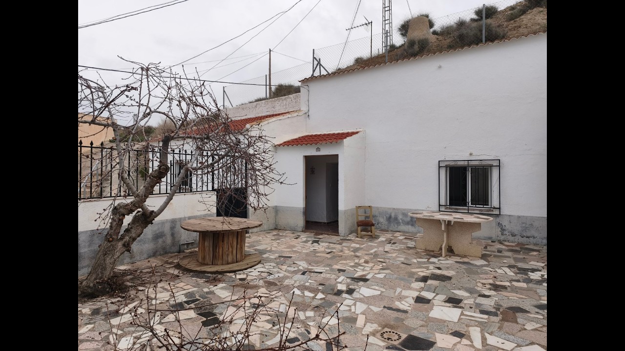 CASA CUEVA MANZANILLA