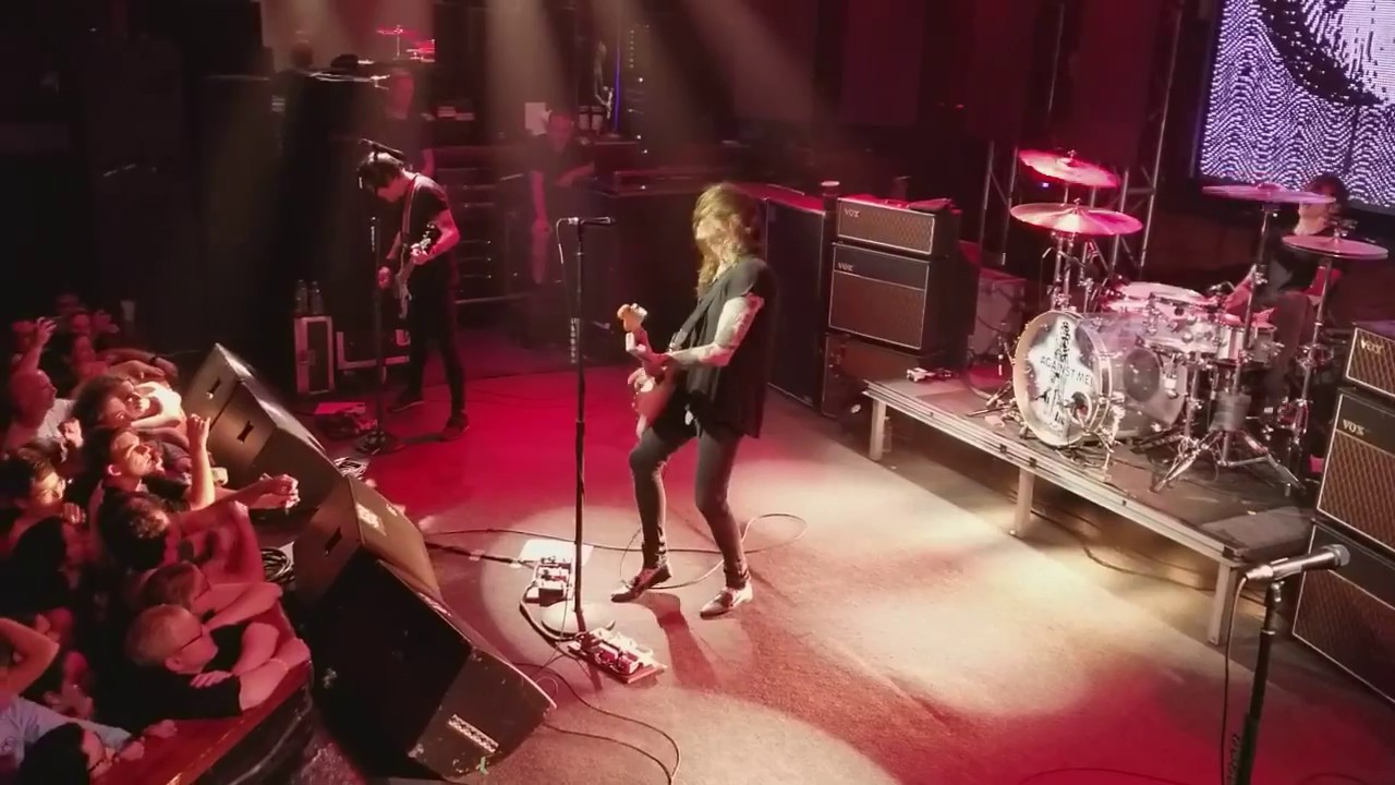 Against Me! - Jordan's First Choice/Walking Is Still Honest (live)