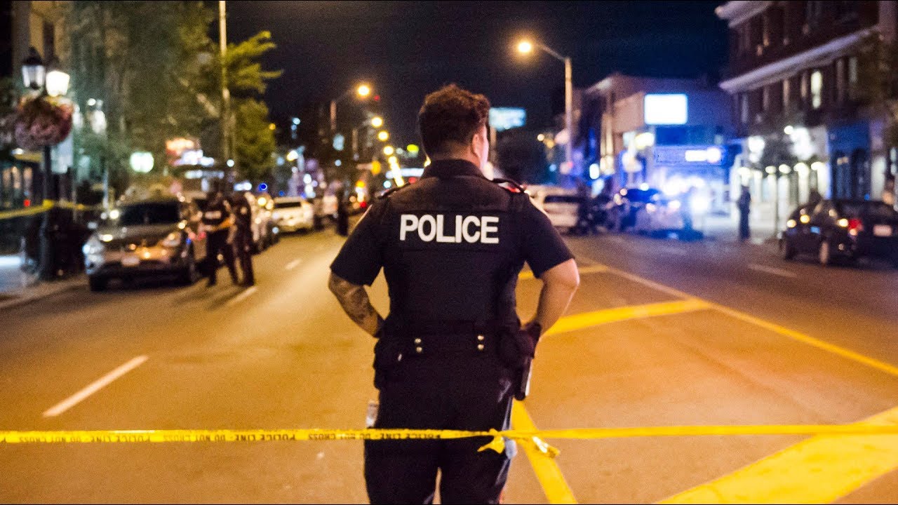 2 dead, 12 injured in Toronto Greektown mass shooting