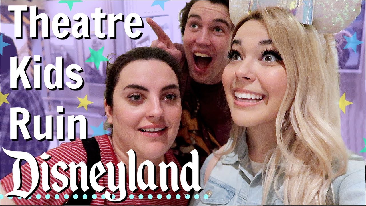 Theatre Geeks Ruining Disneyland for 7 Minutes Straight 🤷🏼‍♀️