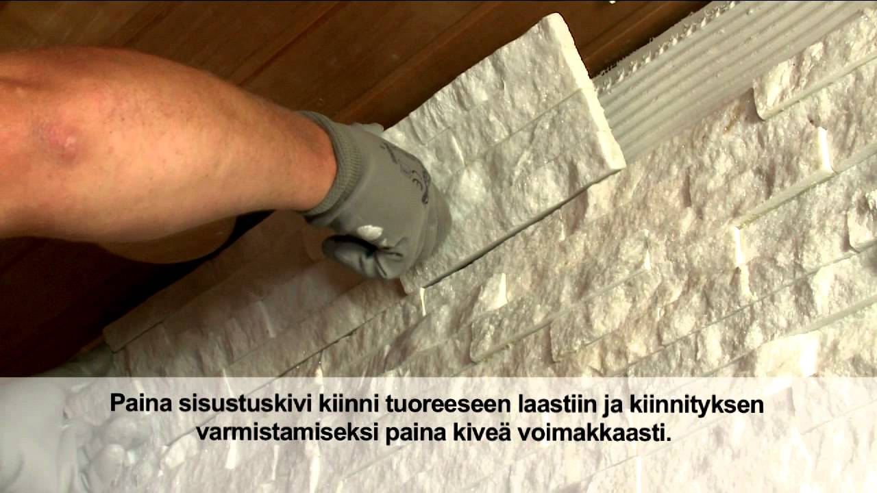 Kiilto kiukaan taustan laatoitus / Tiling a wall behind sauna heater