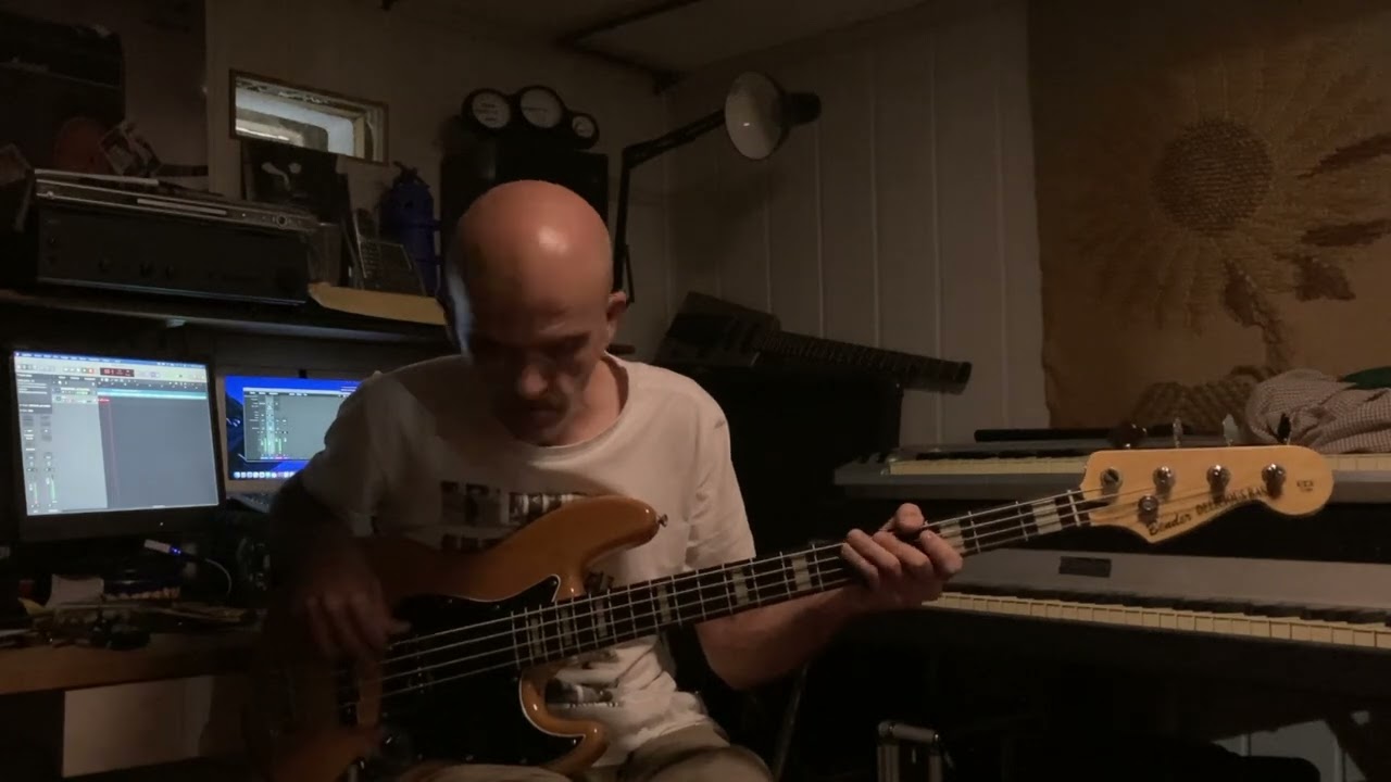 Earth, Wind & Fire - Boogie Wonderland Bass Cover Verdine White (I am 1979)