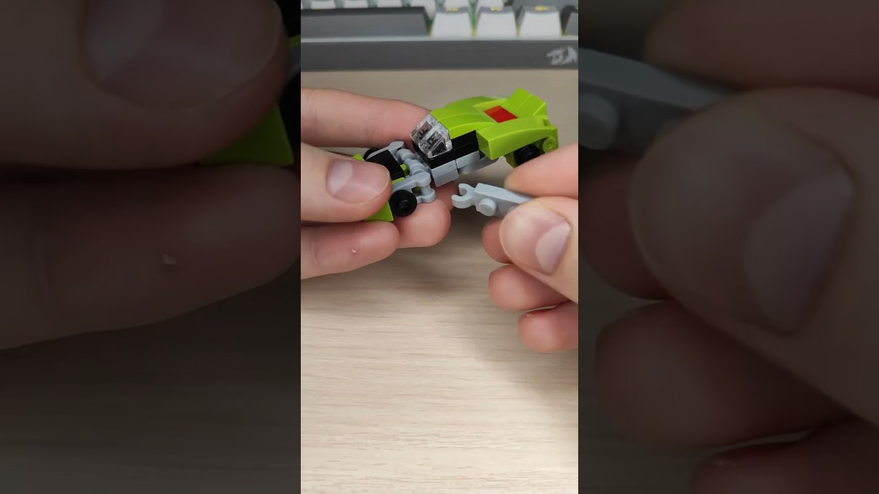 LEGO Master's Simple Trick to Building a Transformer Robot