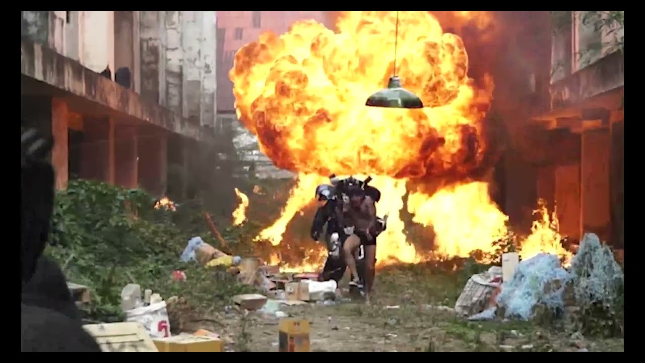Optimus Prime Cosplay on Fire!!! By C4TEAM