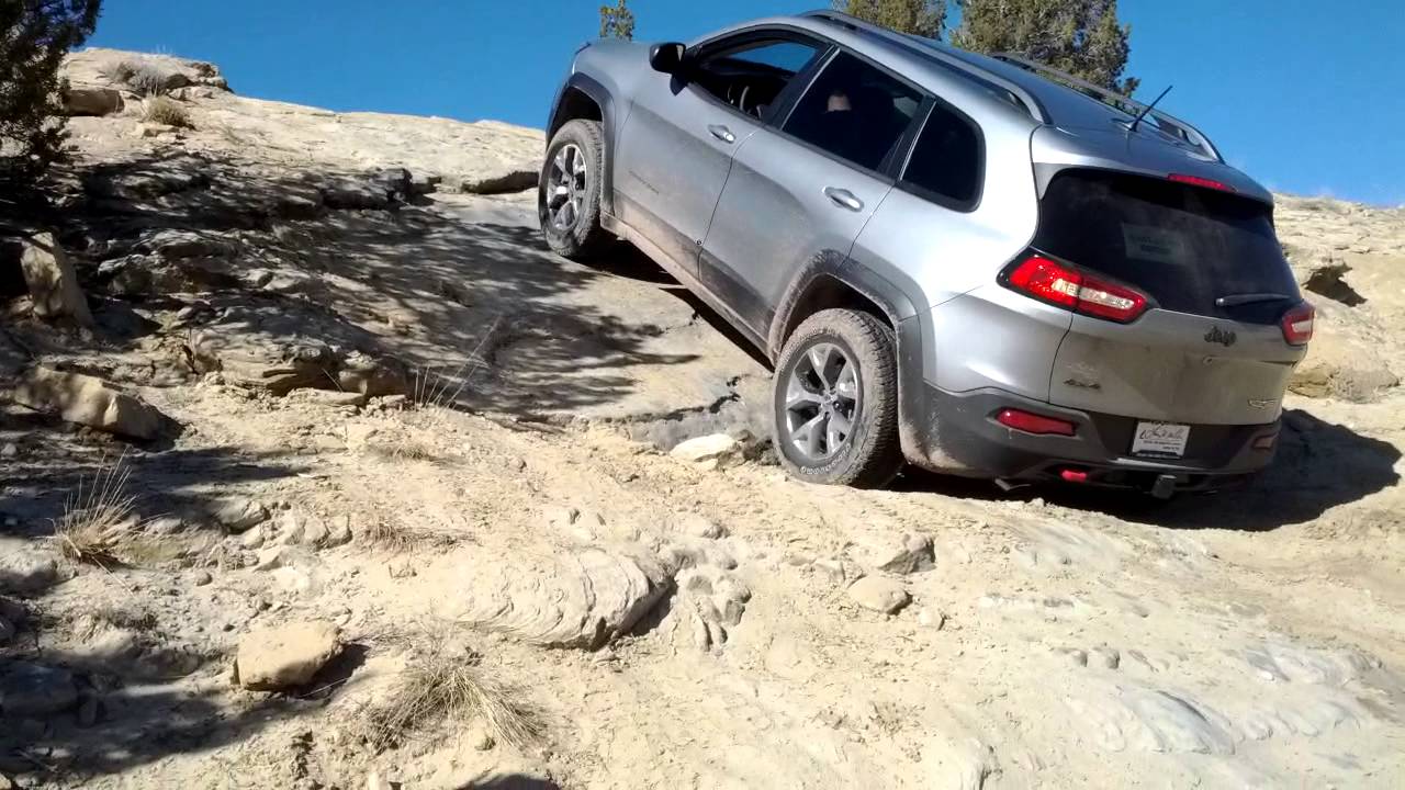 2015 Jeep Cherokee KL Rocks